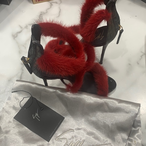 Giuseppe Zanotti Heels - Picture 1 of 9